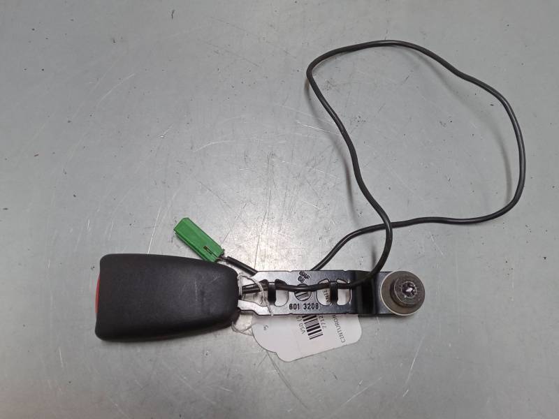 ANCLAJE CINTURON DELANTERO IZQUIERDO 