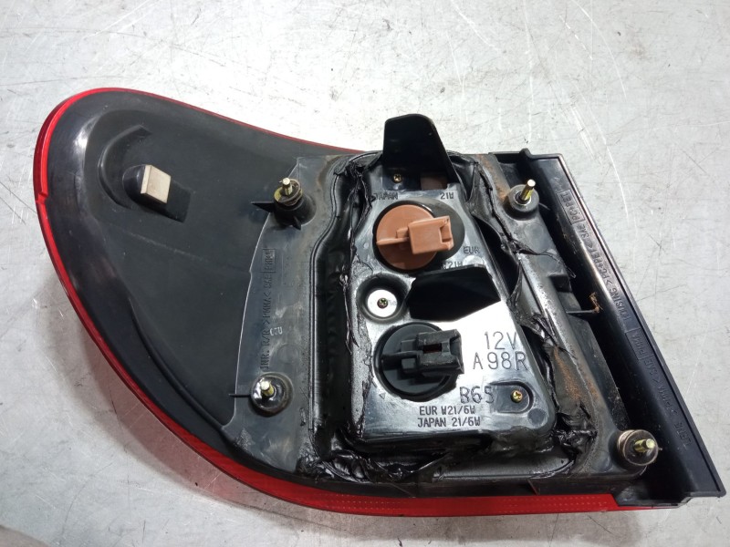 Recambio de piloto trasero derecho para nissan almera ii (n16) 1.8 referencia OEM IAM    Recambio de piloto trasero derecho para nissan almera ii (n16) 1.8 referencia OEM IAM