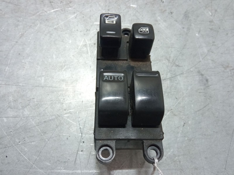 Recambio de mando elevalunas delantero izquierdo para nissan almera ii (n16) 1.8 referencia OEM IAM    Recambio de mando elevalunas delantero izquierdo para nissan almera ii (n16) 1.8 referencia OEM IAM