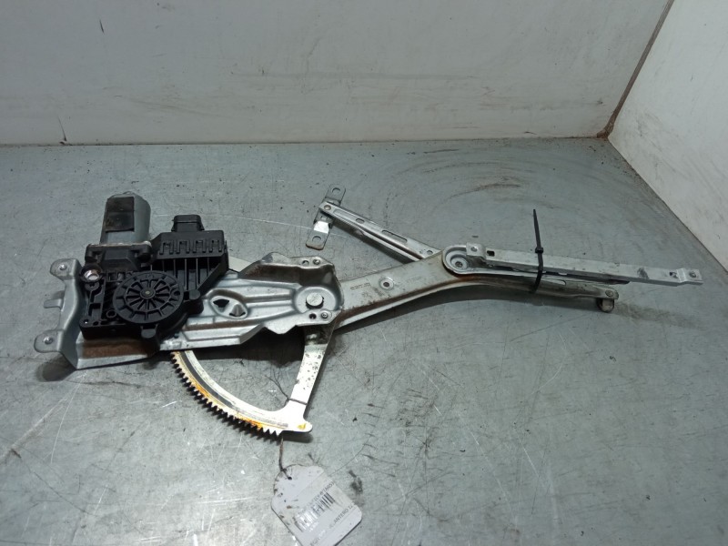 Recambio de elevalunas electrico delantero izquierdo para opel zafira / zafira family b (a05) 1.7 cdti (m75) referencia OEM IAM  Recambio de elevalunas electrico delantero izquierdo para opel zafira / zafira family b (a05) 1.7 cdti (m75) referencia OEM IAM