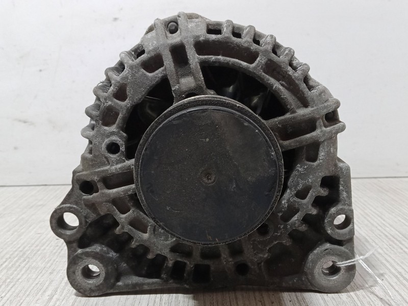 Recambio de alternador para volkswagen polo (6n2) 1.4 tdi referencia OEM IAM   