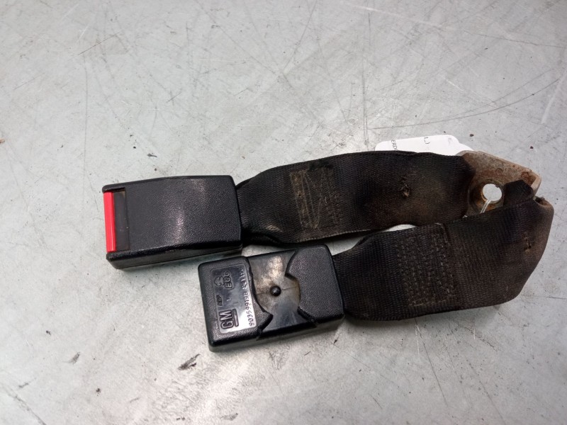 Recambio de anclaje cinturon trasero izquierdo para opel combo furgoneta/monovolumen (71_) 1.7 d referencia OEM IAM    Recambio de anclaje cinturon trasero izquierdo para opel combo furgoneta/monovolumen (71_) 1.7 d referencia OEM IAM