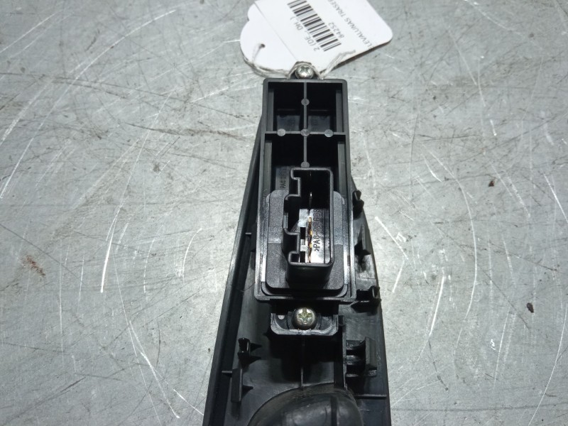 Recambio de mando elevalunas trasero izquierdo para mazda 2 (de_, dh_) 1.4 mzr-cd referencia OEM IAM D65166370  