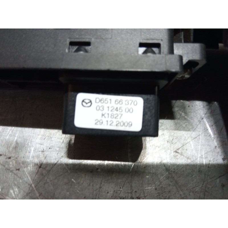 Recambio de mando elevalunas trasero izquierdo para mazda 2 (de_, dh_) 1.4 mzr-cd referencia OEM IAM D65166370  