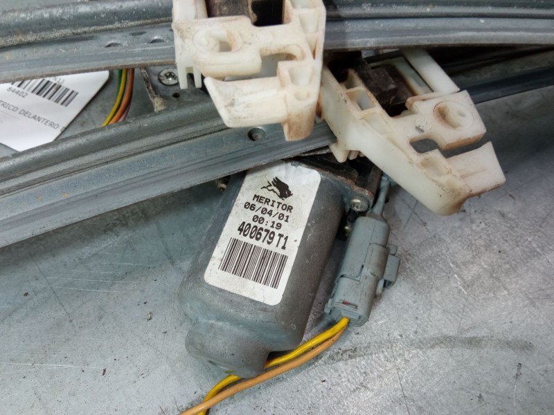 Recambio de elevalunas electrico delantero derecho para citroën xsara (n1) 1.9 d referencia OEM IAM    Recambio de elevalunas electrico delantero derecho para citroën xsara (n1) 1.9 d referencia OEM IAM