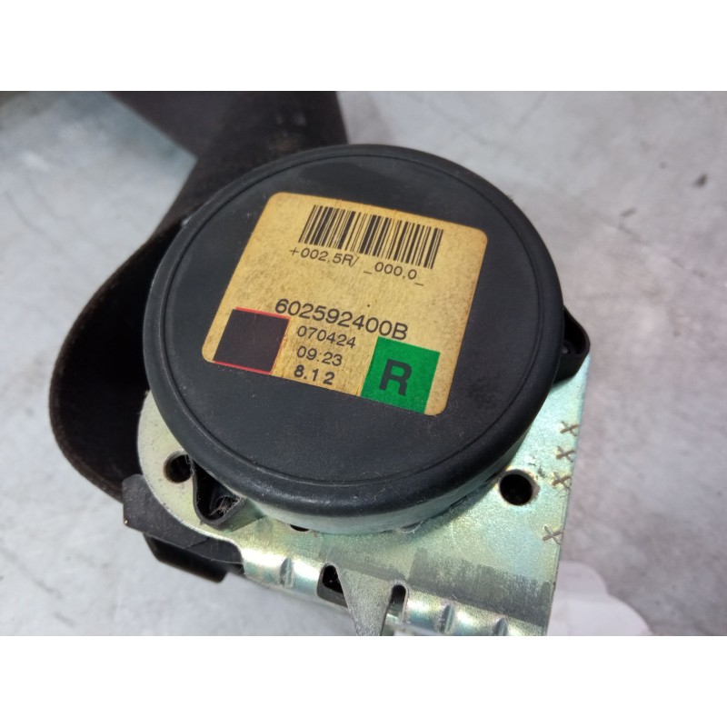 Recambio de cinturon seguridad trasero derecho para opel zafira b furgoneta/monovolumen (a05) 1.9 cdti van (m75) referencia OEM  Recambio de cinturon seguridad trasero derecho para opel zafira b furgoneta/monovolumen (a05) 1.9 cdti van (m75) referencia OEM