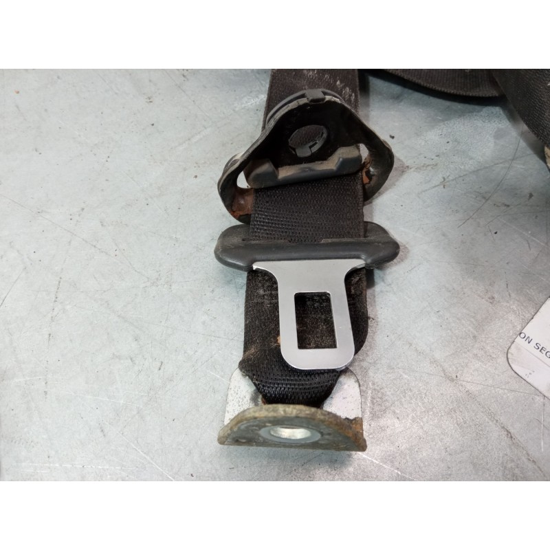 Recambio de cinturon seguridad trasero derecho para opel zafira b furgoneta/monovolumen (a05) 1.9 cdti van (m75) referencia OEM  Recambio de cinturon seguridad trasero derecho para opel zafira b furgoneta/monovolumen (a05) 1.9 cdti van (m75) referencia OEM