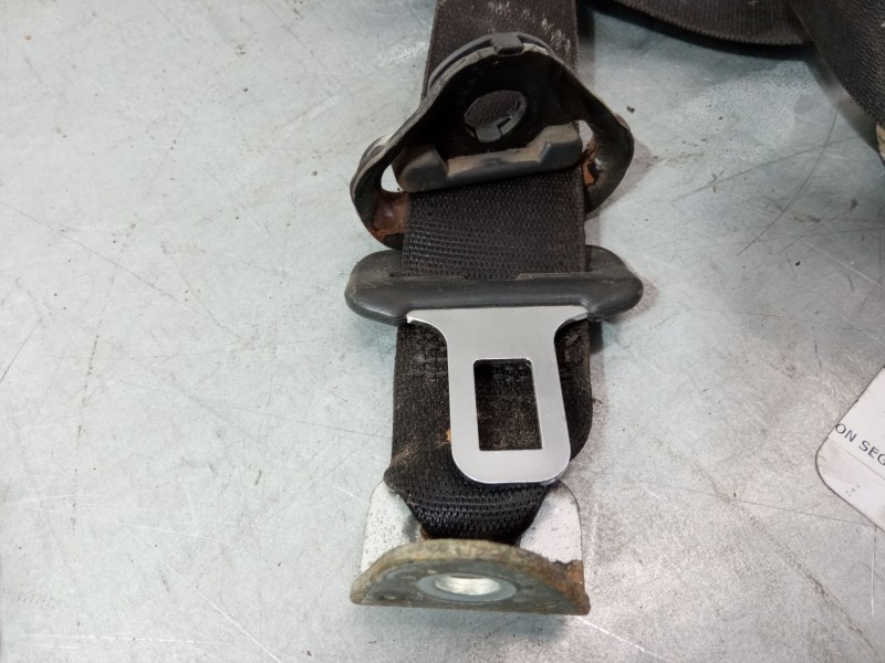 Recambio de cinturon seguridad trasero derecho para opel zafira b furgoneta/monovolumen (a05) 1.9 cdti van (m75) referencia OEM  Recambio de cinturon seguridad trasero derecho para opel zafira b furgoneta/monovolumen (a05) 1.9 cdti van (m75) referencia OEM