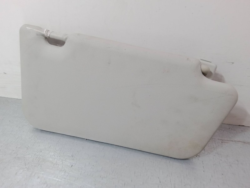 Recambio de parasol izquierdo para nissan micra iii (k12) 1.2 16v referencia OEM IAM    Recambio de parasol izquierdo para nissan micra iii (k12) 1.2 16v referencia OEM IAM