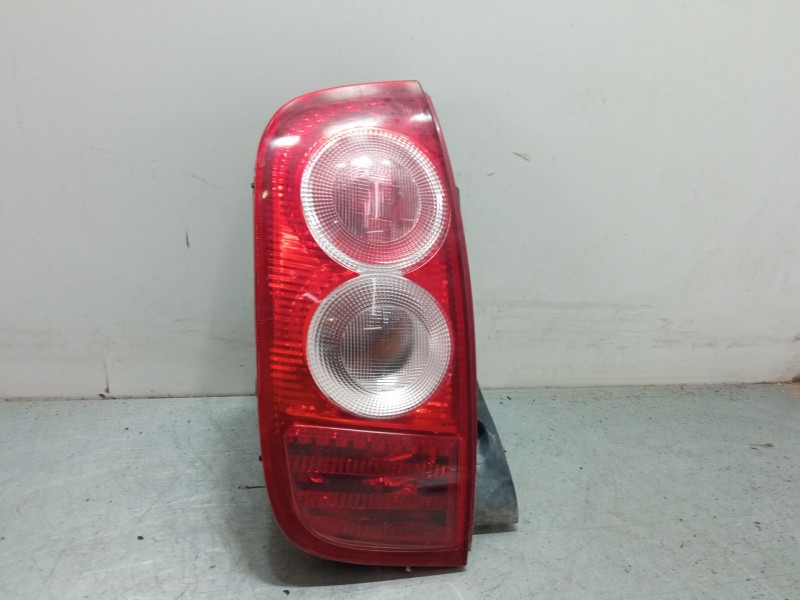 Recambio de piloto trasero izquierdo para nissan micra iii (k12) 1.2 16v referencia OEM IAM   