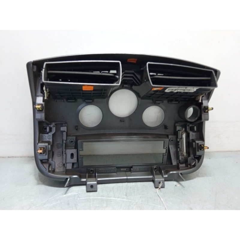 Recambio de aireador central para renault grand scénic ii (jm0/1_) 1.9 dci (jm0g, jm12, jm1g, jm2c) referencia OEM IAM 820014072