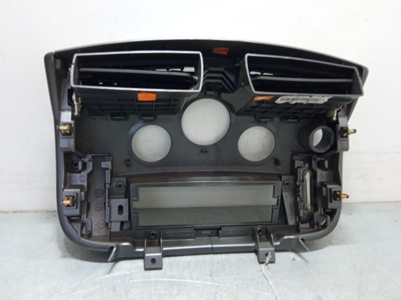 Recambio de aireador central para renault grand scénic ii (jm0/1_) 1.9 dci (jm0g, jm12, jm1g, jm2c) referencia OEM IAM 820014072