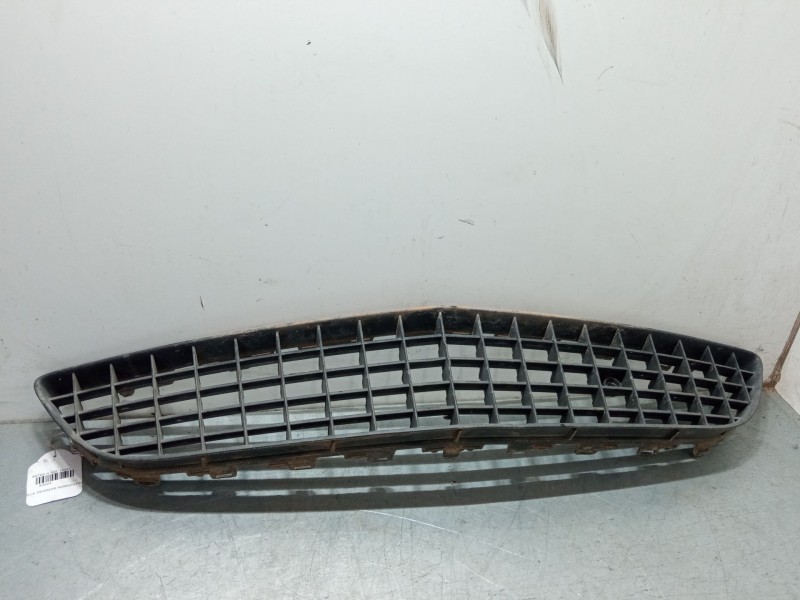 Recambio de rejilla inferior paragolpes para opel astra h gtc (a04) 1.9 cdti (l08) referencia OEM IAM    Recambio de rejilla inferior paragolpes para opel astra h gtc (a04) 1.9 cdti (l08) referencia OEM IAM