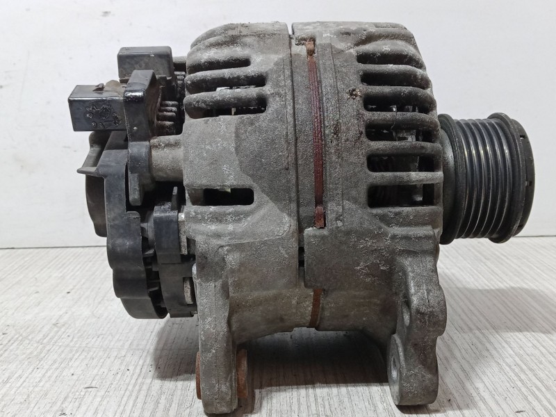 Recambio de alternador para volkswagen polo (6n2) 1.4 tdi referencia OEM IAM   