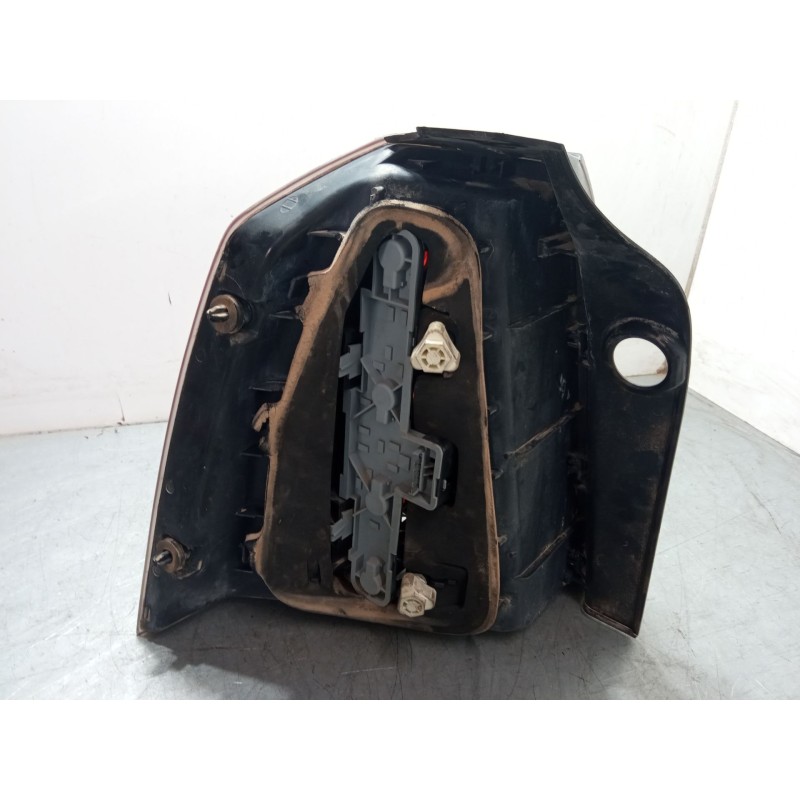 Recambio de piloto trasero derecho para opel zafira b furgoneta/monovolumen (a05) 1.9 cdti van (m75) referencia OEM IAM    Recambio de piloto trasero derecho para opel zafira b furgoneta/monovolumen (a05) 1.9 cdti van (m75) referencia OEM IAM