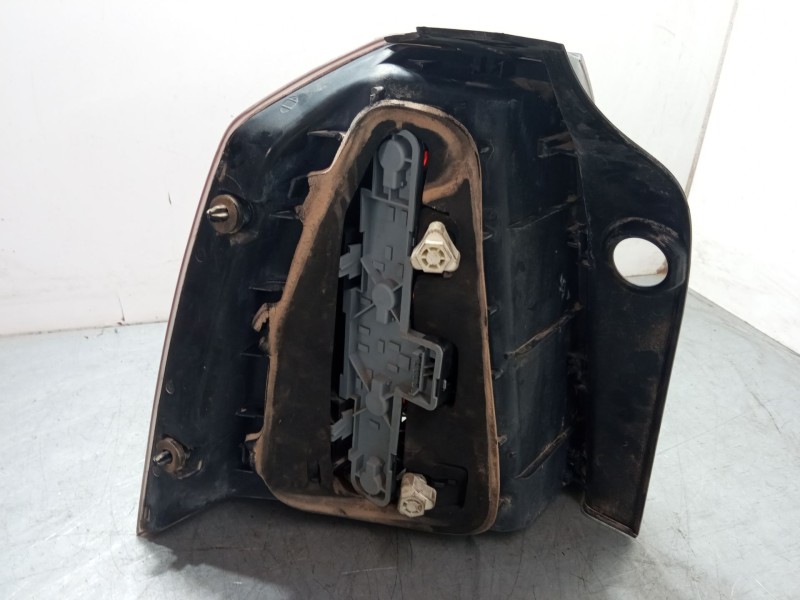 Recambio de piloto trasero derecho para opel zafira b furgoneta/monovolumen (a05) 1.9 cdti van (m75) referencia OEM IAM    Recambio de piloto trasero derecho para opel zafira b furgoneta/monovolumen (a05) 1.9 cdti van (m75) referencia OEM IAM
