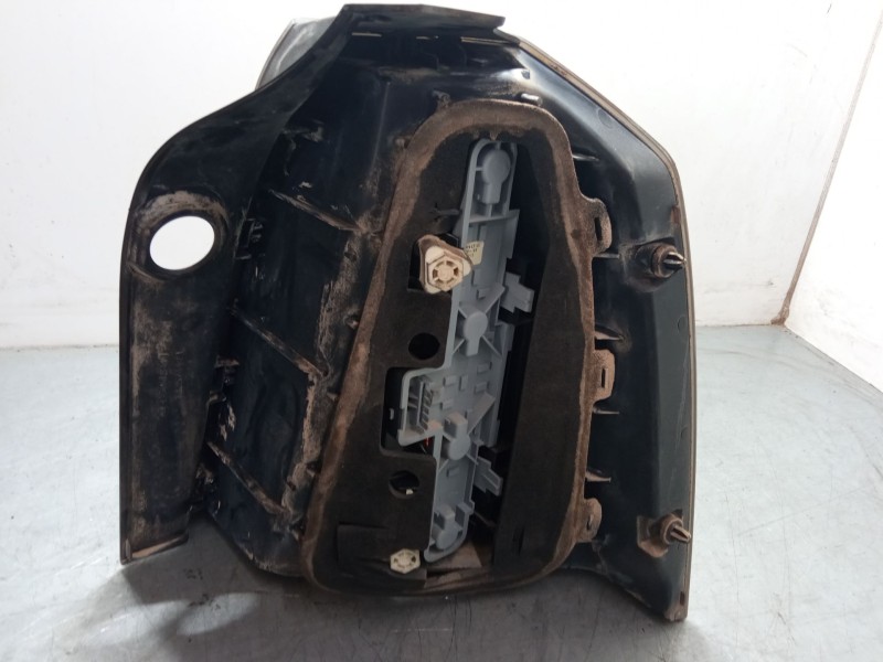 Recambio de piloto trasero izquierdo para opel zafira b furgoneta/monovolumen (a05) 1.9 cdti van (m75) referencia OEM IAM   