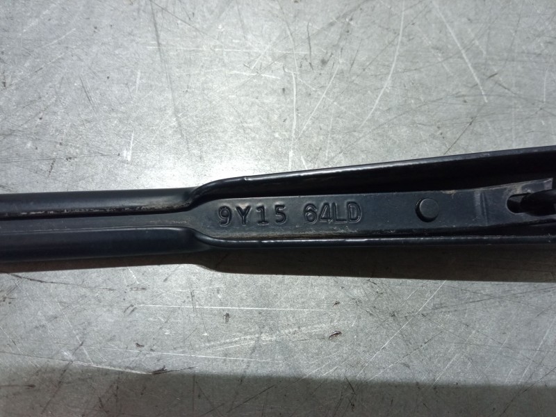 Recambio de brazo limpia delantero izquierdo para mazda 2 (de_, dh_) 1.4 mzr-cd referencia OEM IAM   