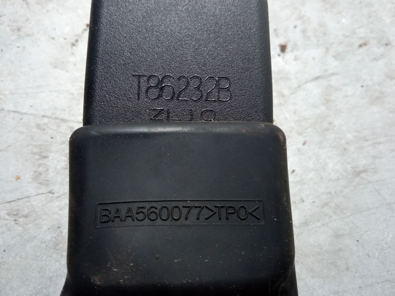 Recambio de anclaje cinturon trasero izquierdo para mazda 2 (de_, dh_) 1.4 mzr-cd referencia OEM IAM   