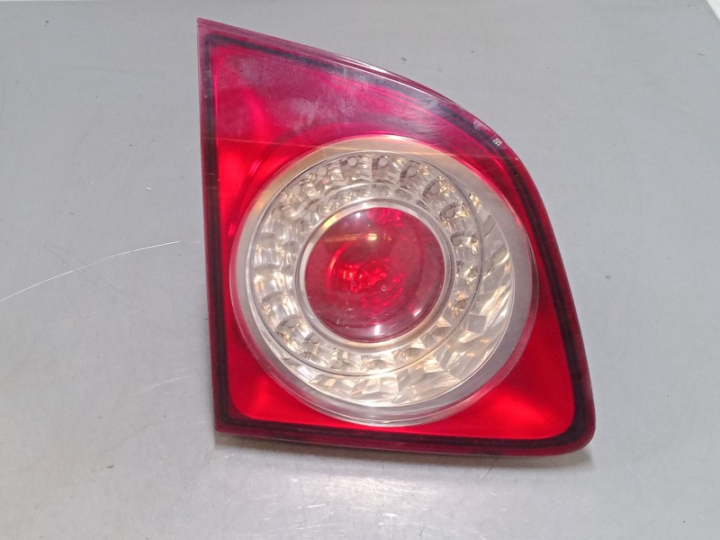 Recambio de piloto trasero porton izquierdo para volkswagen golf plus v (5m1, 521) 1.9 tdi referencia OEM IAM    Recambio de piloto trasero porton izquierdo para volkswagen golf plus v (5m1, 521) 1.9 tdi referencia OEM IAM