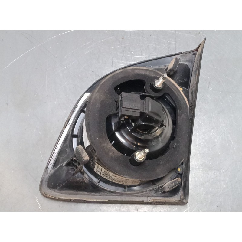 Recambio de piloto trasero porton izquierdo para volkswagen golf plus v (5m1, 521) 1.9 tdi referencia OEM IAM    Recambio de piloto trasero porton izquierdo para volkswagen golf plus v (5m1, 521) 1.9 tdi referencia OEM IAM