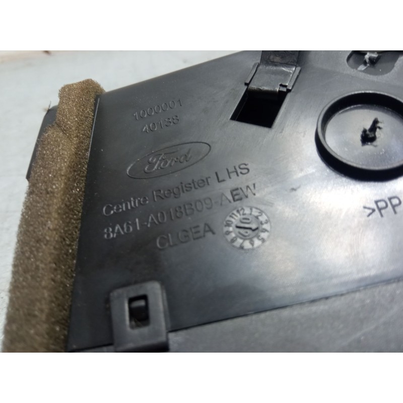 Recambio de aireador central izquierdo para ford fiesta vi (cb1, ccn) 1.25 referencia OEM IAM 8A61A018B09   Recambio de aireador central izquierdo para ford fiesta vi (cb1, ccn) 1.25 referencia OEM IAM 8A61A018B09