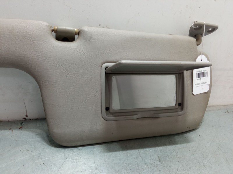 Recambio de parasol derecho para nissan almera ii (n16) 1.8 referencia OEM IAM    Recambio de parasol derecho para nissan almera ii (n16) 1.8 referencia OEM IAM