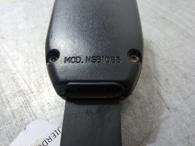 Recambio de anclaje cinturon delantero izquierdo para nissan almera ii (n16) 1.8 referencia OEM IAM    Recambio de anclaje cinturon delantero izquierdo para nissan almera ii (n16) 1.8 referencia OEM IAM