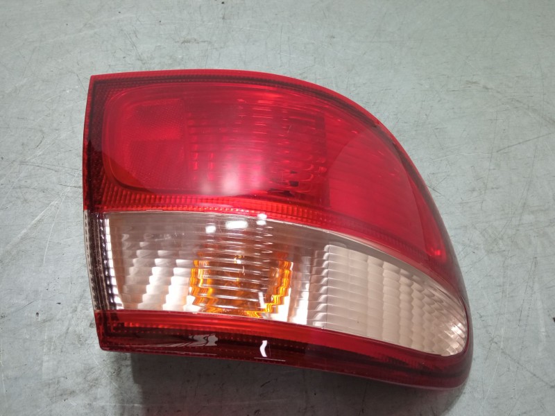 Recambio de piloto trasero izquierdo para nissan almera ii (n16) 1.8 referencia OEM IAM    Recambio de piloto trasero izquierdo para nissan almera ii (n16) 1.8 referencia OEM IAM