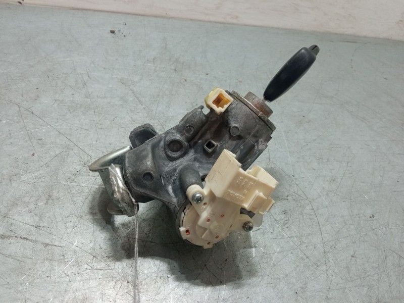 Recambio de clausor para toyota auris (_e15_) 1.4 d-4d (nde150_) referencia OEM IAM N0502538  