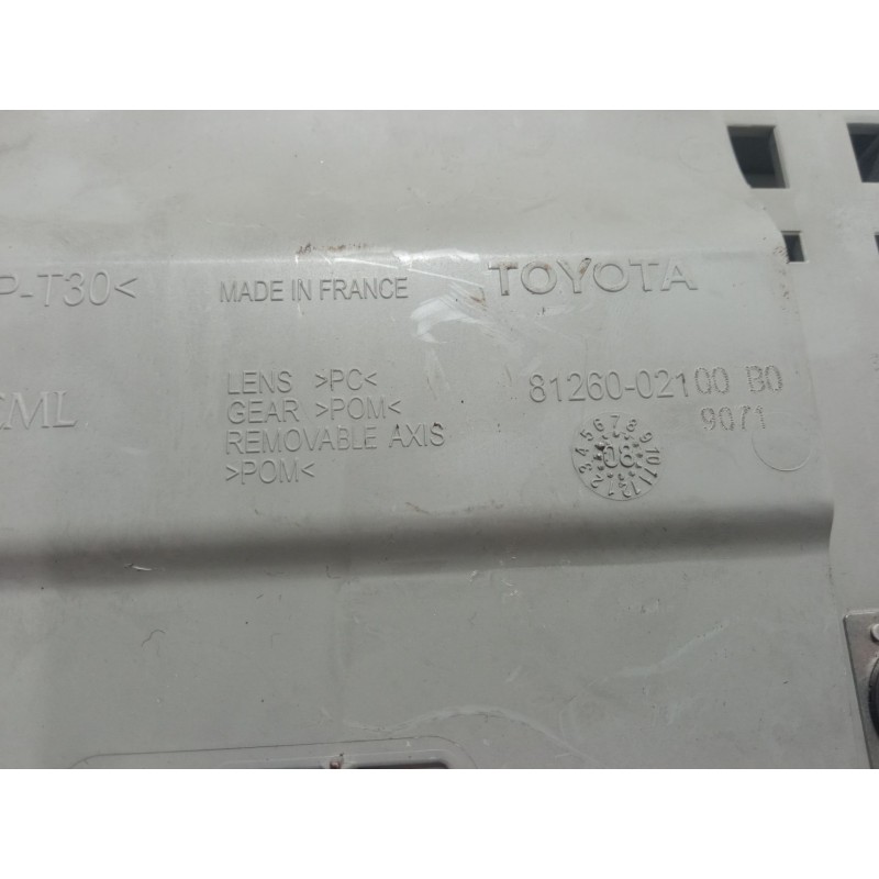 Recambio de luz interior central para toyota auris (_e15_) 1.4 d-4d (nde150_) referencia OEM IAM 8126002100  