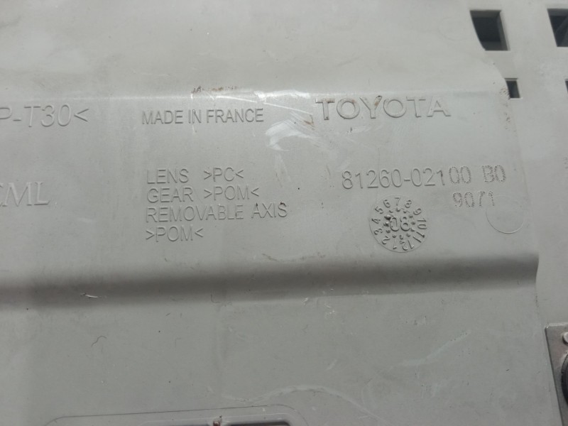 Recambio de luz interior central para toyota auris (_e15_) 1.4 d-4d (nde150_) referencia OEM IAM 8126002100  