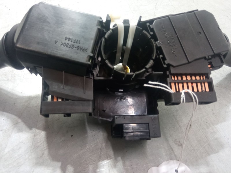 Recambio de mando luces para toyota auris (_e15_) 1.4 d-4d (nde150_) referencia OEM IAM   