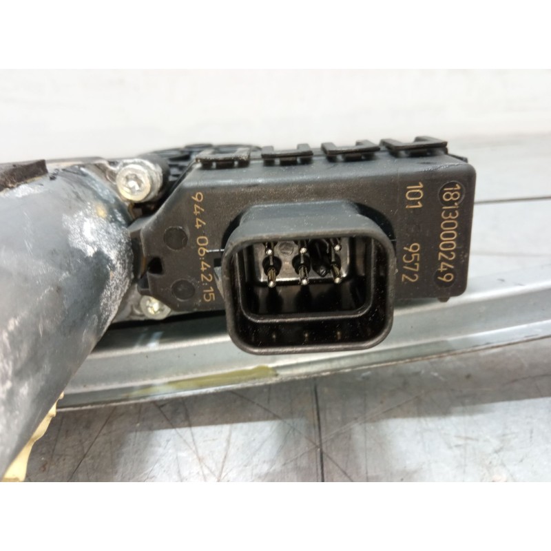 Recambio de elevalunas electrico trasero izquierdo para opel zafira / zafira family b (a05) 1.7 cdti (m75) referencia OEM IAM 13