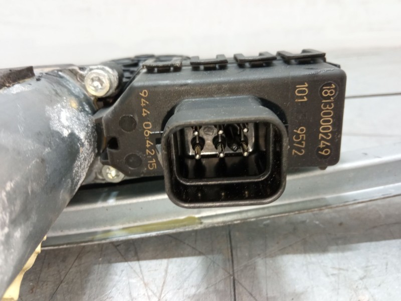 Recambio de elevalunas electrico trasero izquierdo para opel zafira / zafira family b (a05) 1.7 cdti (m75) referencia OEM IAM 13