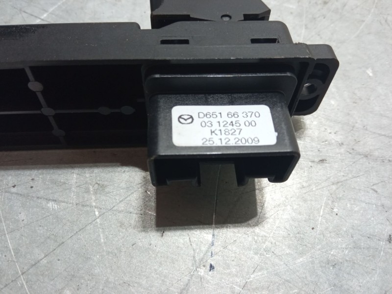 Recambio de elevalunas electrico delantero derecho para mazda 2 (de_, dh_) 1.4 mzr-cd referencia OEM IAM D65166370  