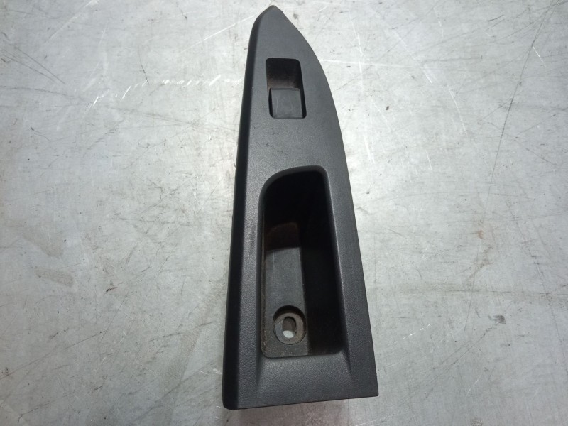 Recambio de mando elevalunas trasero derecho para mazda 2 (de_, dh_) 1.4 mzr-cd referencia OEM IAM D65166370  