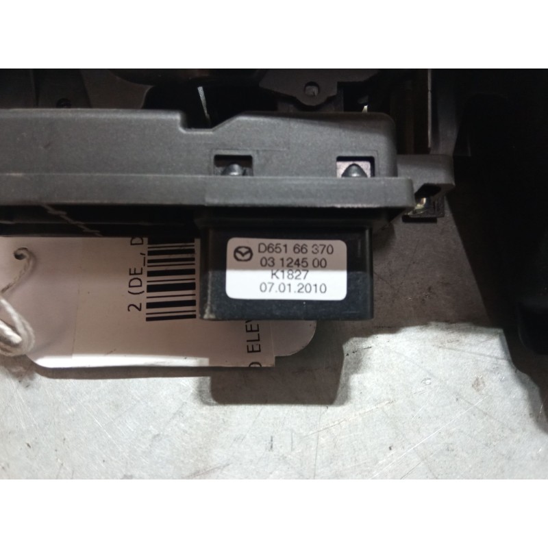 Recambio de mando elevalunas trasero derecho para mazda 2 (de_, dh_) 1.4 mzr-cd referencia OEM IAM D65166370  