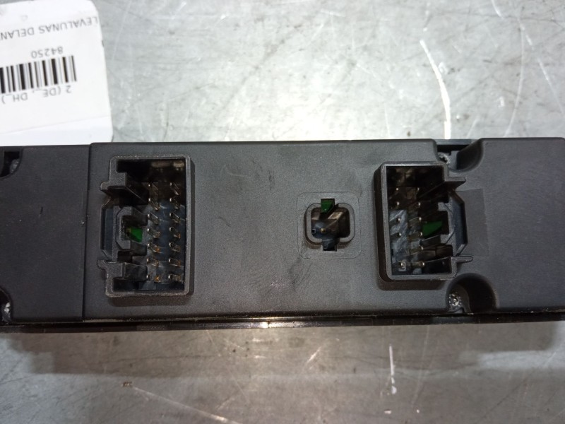 Recambio de mando elevalunas delantero izquierdo para mazda 2 (de_, dh_) 1.4 mzr-cd referencia OEM IAM DF7466350B  