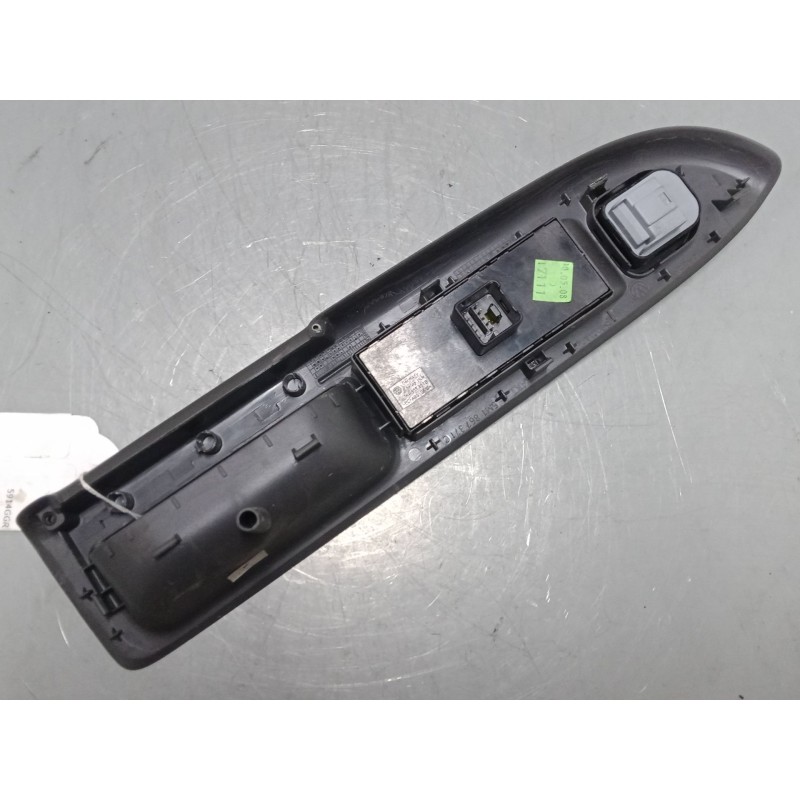 Recambio de mando elevalunas delantero izquierdo para volkswagen golf plus v (5m1, 521) 1.9 tdi referencia OEM IAM    Recambio de mando elevalunas delantero izquierdo para volkswagen golf plus v (5m1, 521) 1.9 tdi referencia OEM IAM