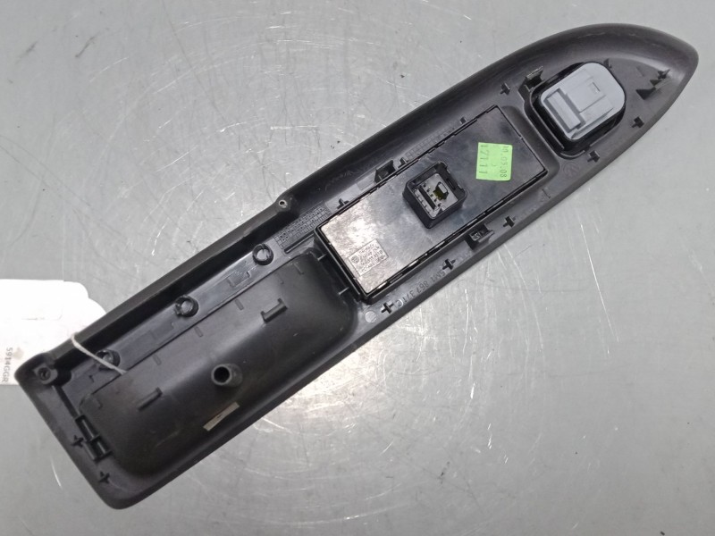 Recambio de mando elevalunas delantero izquierdo para volkswagen golf plus v (5m1, 521) 1.9 tdi referencia OEM IAM    Recambio de mando elevalunas delantero izquierdo para volkswagen golf plus v (5m1, 521) 1.9 tdi referencia OEM IAM