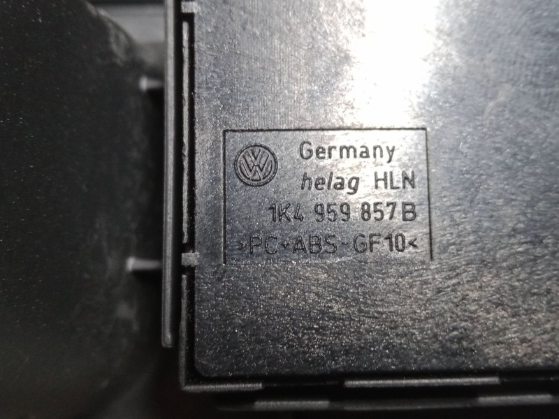 Recambio de mando elevalunas delantero izquierdo para volkswagen golf plus v (5m1, 521) 1.9 tdi referencia OEM IAM    Recambio de mando elevalunas delantero izquierdo para volkswagen golf plus v (5m1, 521) 1.9 tdi referencia OEM IAM