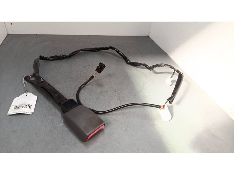 ANCLAJE CINTURON DELANTERO IZQUIERDO 