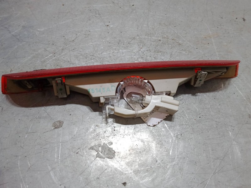 Recambio de luz central de freno para ford fiesta v (jh_, jd_) 1.3 referencia OEM IAM 255113A602  