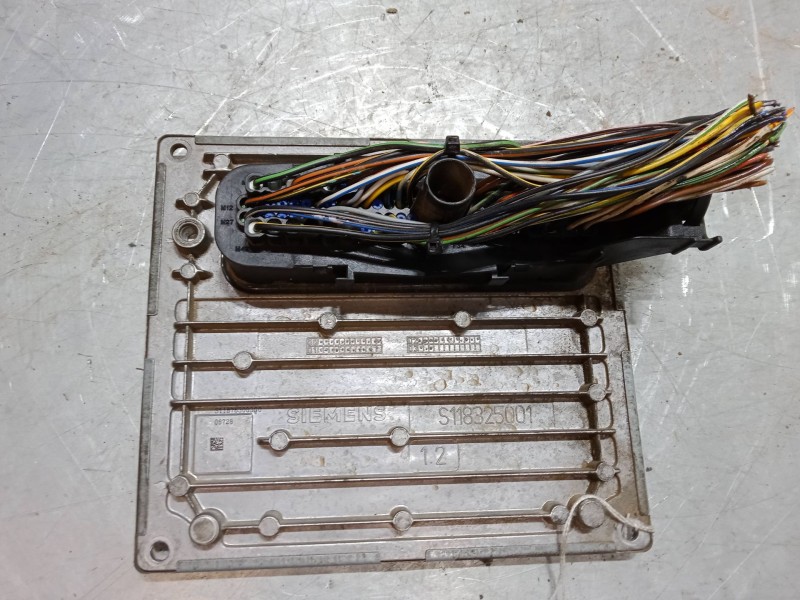 Recambio de centralita motor uce para ford fiesta v (jh_, jd_) 1.3 referencia OEM IAM 2S6A12A650ZD GSIM 21 J38AC S118763003G Recambio de centralita motor uce para ford fiesta v (jh_, jd_) 1.3 referencia OEM IAM 2S6A12A650ZD GSIM 21 J38AC S118763003G