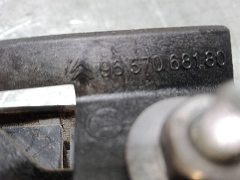 Recambio de maneta exterior electrica porton para citroën c4 i (lc_) 1.6 16v referencia OEM IAM 9657068180   Recambio de maneta exterior electrica porton para citroën c4 i (lc_) 1.6 16v referencia OEM IAM 9657068180