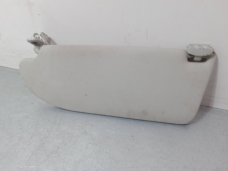 Recambio de parasol izquierdo para seat ibiza iii (6l1) 1.9 sdi referencia OEM IAM    Recambio de parasol izquierdo para seat ibiza iii (6l1) 1.9 sdi referencia OEM IAM