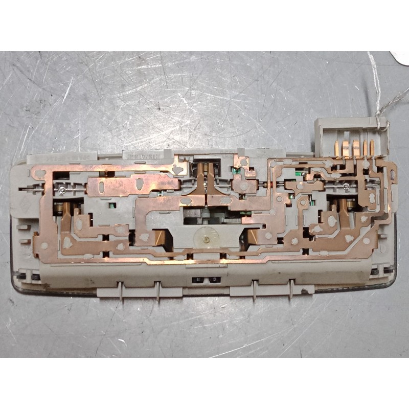 Recambio de luz interior delantera para renault laguna ii grandtour (kg0/1_) 1.9 dci (kg0g) referencia OEM IAM 8200003036  