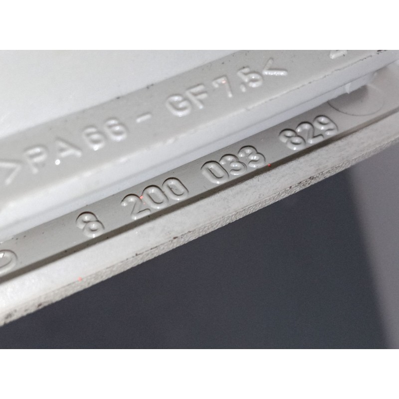 Recambio de luz interior delantera para renault laguna ii grandtour (kg0/1_) 1.9 dci (kg0g) referencia OEM IAM 8200003036  