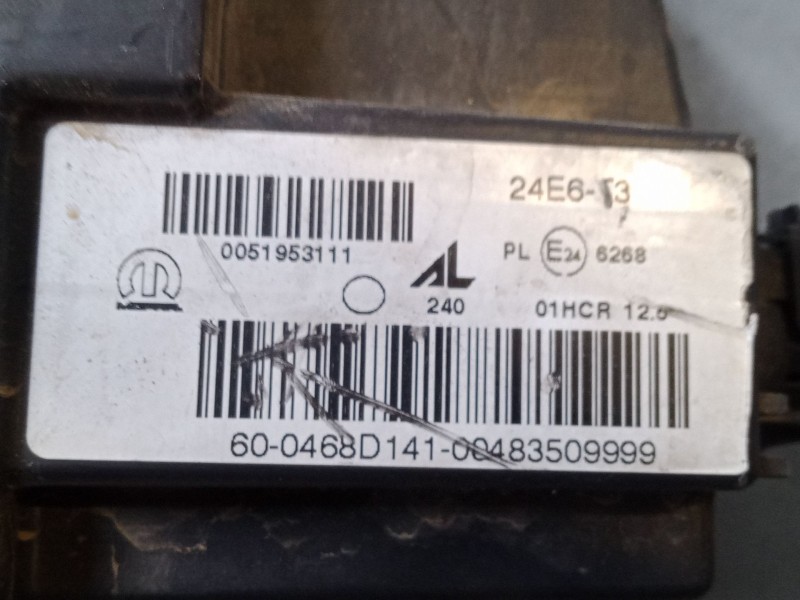 Recambio de faro izquierdo para jeep renegade suv (bu, b1, bv) 1.6 crd referencia OEM IAM 51953111  